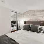 Charming Redesigned Condo-10 Minutes From Mountain